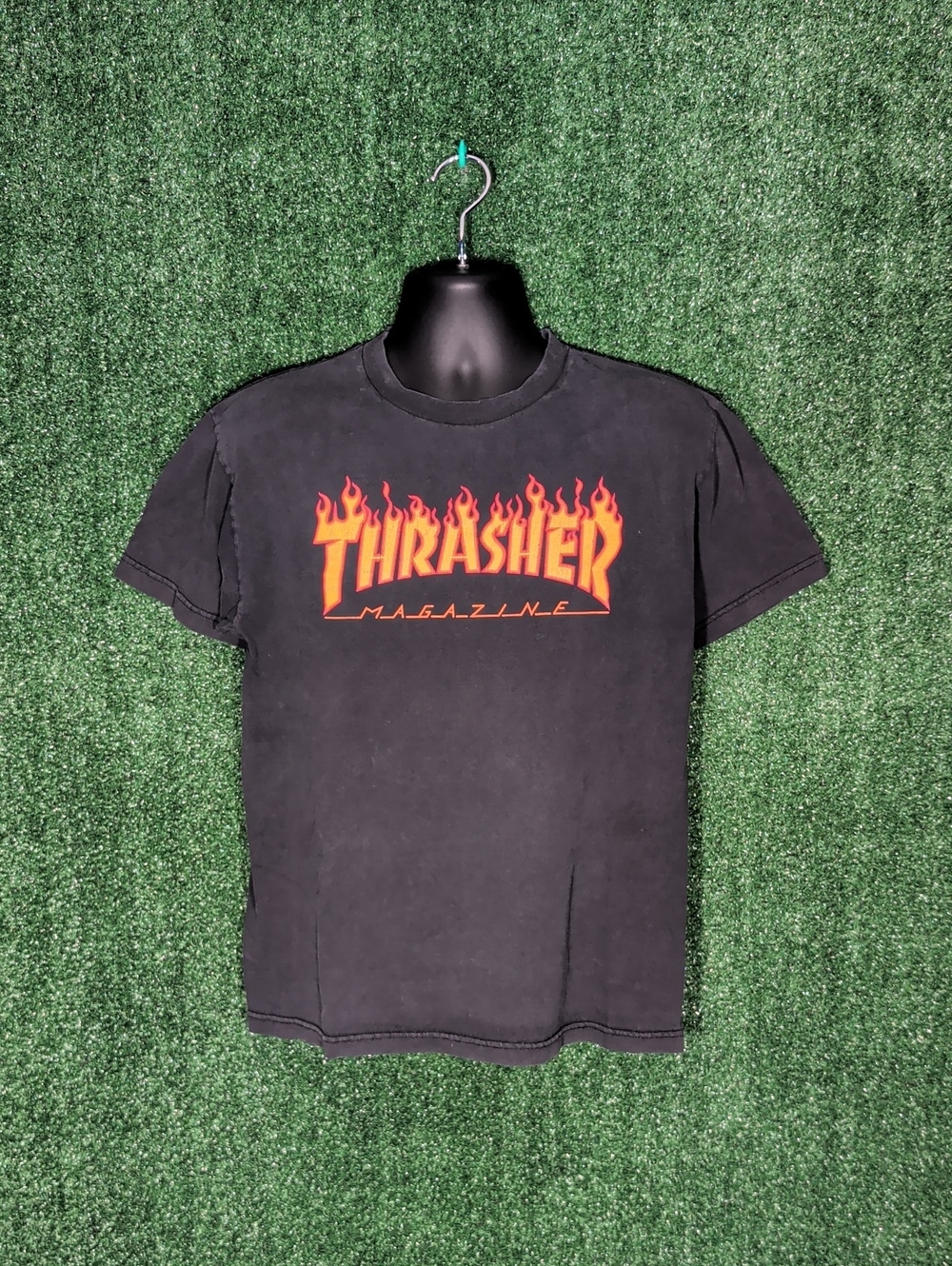 Thrasher Faded Black Flame Logo Magazine Skateboarding T-Shirt Size M